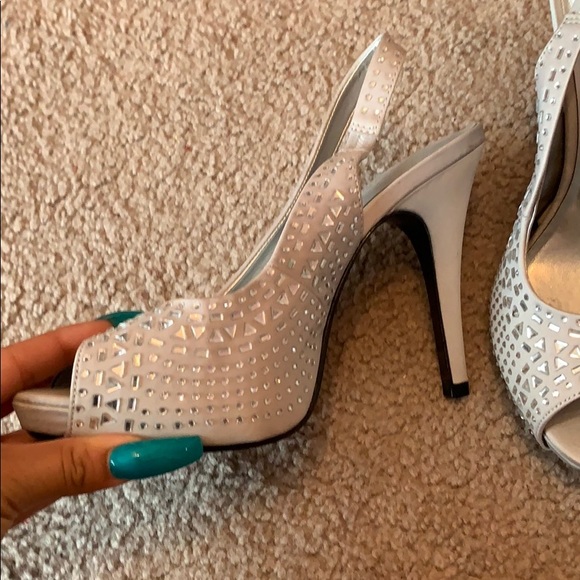 Heels - Picture 2 of 2